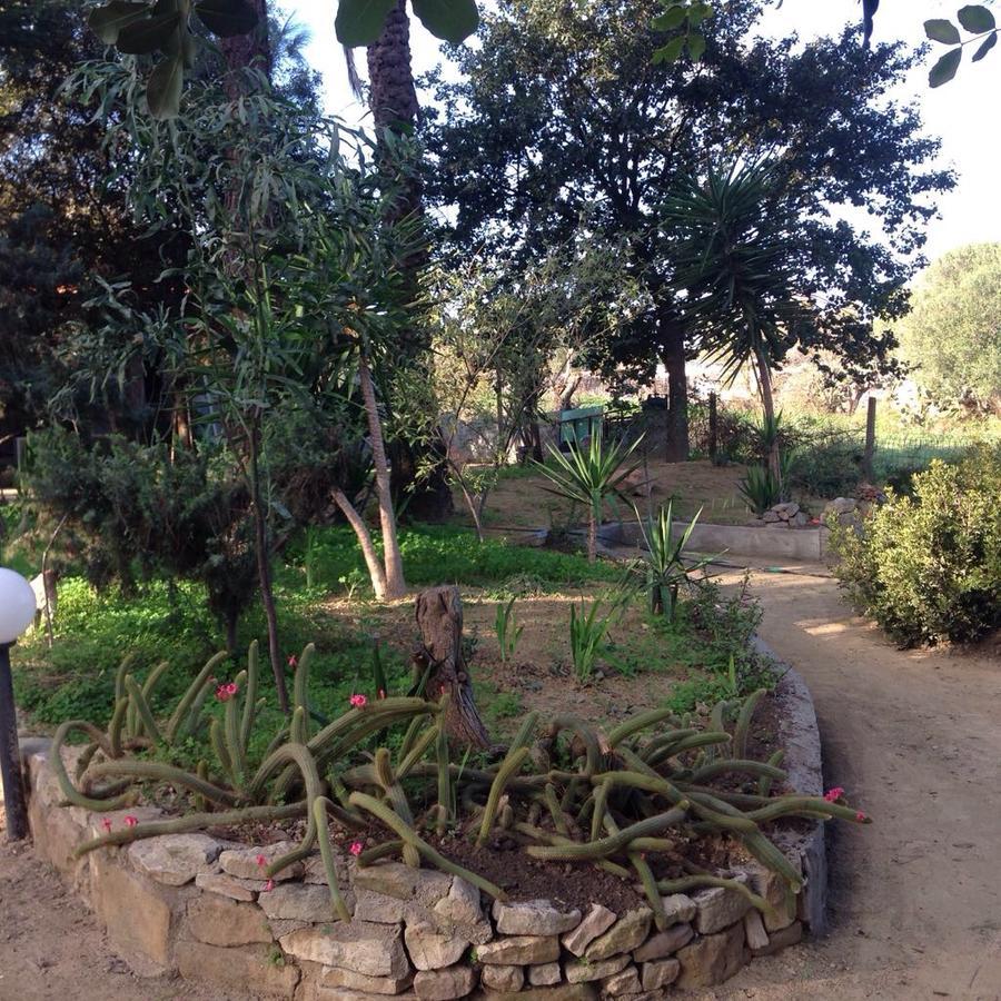 Is Tanas Bed and Breakfast Serdiana Εξωτερικό φωτογραφία
